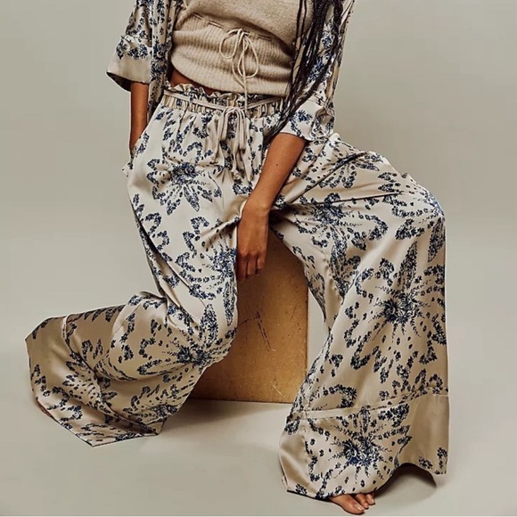 NWOT Intimately Free People Goddess Lounge Wide Leg Pants Pearl Combo Boho Satin - Picture 2 of 12